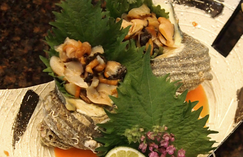 Turban shell sashimi（2 pieces）