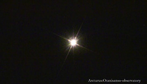 【4月の天体ドーム】りょうけん座の連星コル・カロリが魅せる春のダイヤモンド