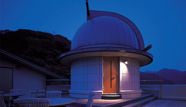 【7月の天体ドーム】七夕の星・ベガとアルタイルが輝く夜空を望遠鏡で観測します。
