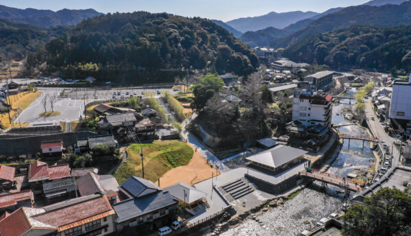 【山口観光】JR美祢線代行バスに実証快速便が運行。長門湯本温泉が停留所に加わります。（2024年12月1日～2025年3月21日）