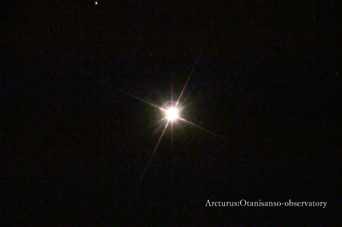 【4月の天体ドーム】春の大三角や月面Xなど、夜空にきらめく春の天体をお愉しみくださいませ。